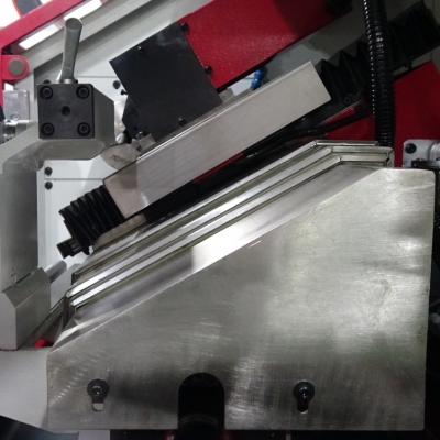 小紅機(jī)多系統(tǒng)數(shù)字化仿真及加工一體機(jī)（車削系統(tǒng)）