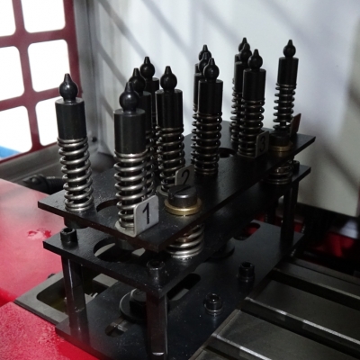 小紅機多系統(tǒng)數(shù)字化仿真及加工一體機（銑削系統(tǒng)）